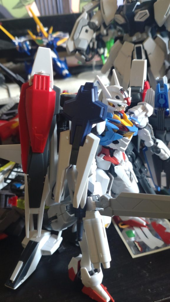 肩部にフルグランサのシールドライフル腕部にジュピターヴのシールドビット腰部におまけについてたダブルビームライフルこれはスラスターユニットとしても稼働できます