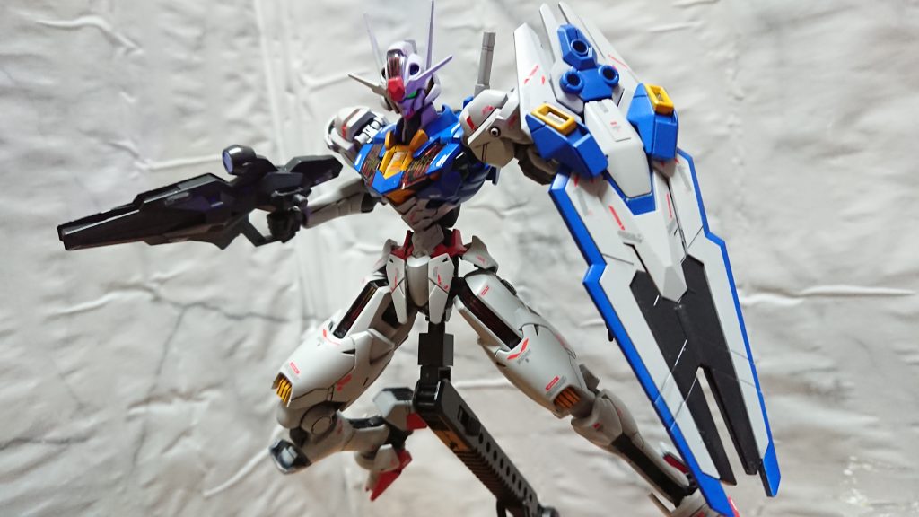 胴体、稼働範囲をひろげたので躍動感ある再現もできます