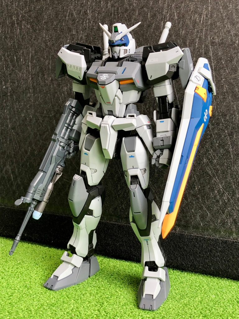 素デュエルは敢えて非アクティブ状態カラーにしました。デュエルらしさが欲しかったのでアクセントで額だけ青入れてみました。フェイズシフト装甲の設定箇所は気にしていませんが雰囲気で塗ってます。 