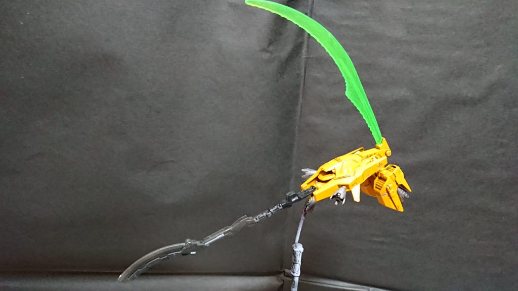 ほうきですが、変形してかまになります