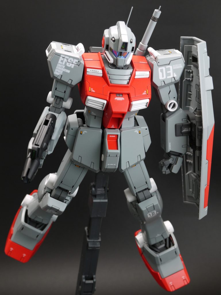 昔のキットなので、アクションポーズはちょっと苦手ですね。