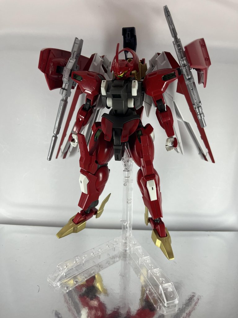 敗北、プロポーズ、キャンプ生活…様々な荒波に揉まれながら返り咲いたグエルCEOが倉庫で残骸になっていたダリルバルデを修復。背部のイーヴァジュラB(ドローンサーベル)以外の既存兵装をそのままに射撃武装と機動性を強化した機体として生まれ変わった。オーブのキラ・トマト博士から技術協力を得ている。