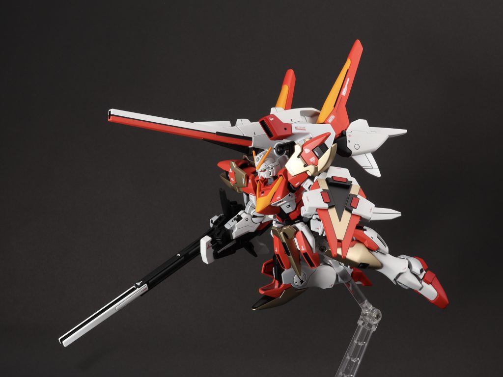 装備の干渉で稼働が制限されるため、この辺のポーズが限界でした。