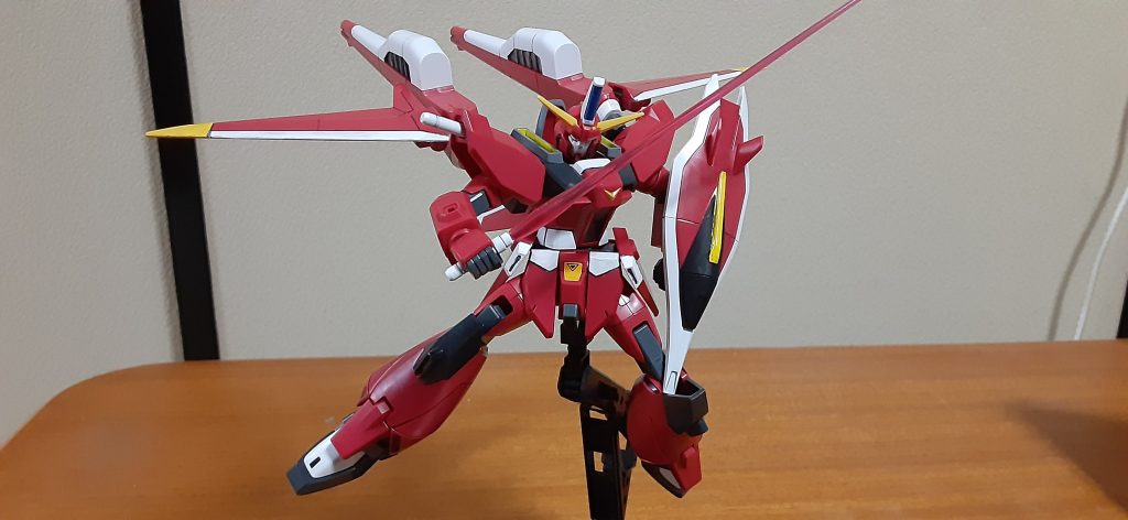 3ミリ軸のスタンド使えるよう股の間にポリキャップ仕込んでます、いつものやつwサイドアーマーの造形緩いからいじったほうが良かったですね…