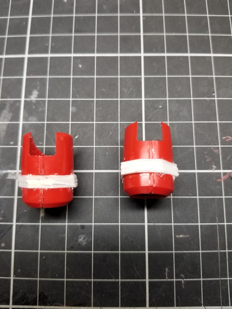 前腕部の延長はプラバン積層にて加工。溝があるので仕上げが大変でした😢めっちゃ時間費やしましたが、それでもスキマが消しきれてないのが反省点…💦