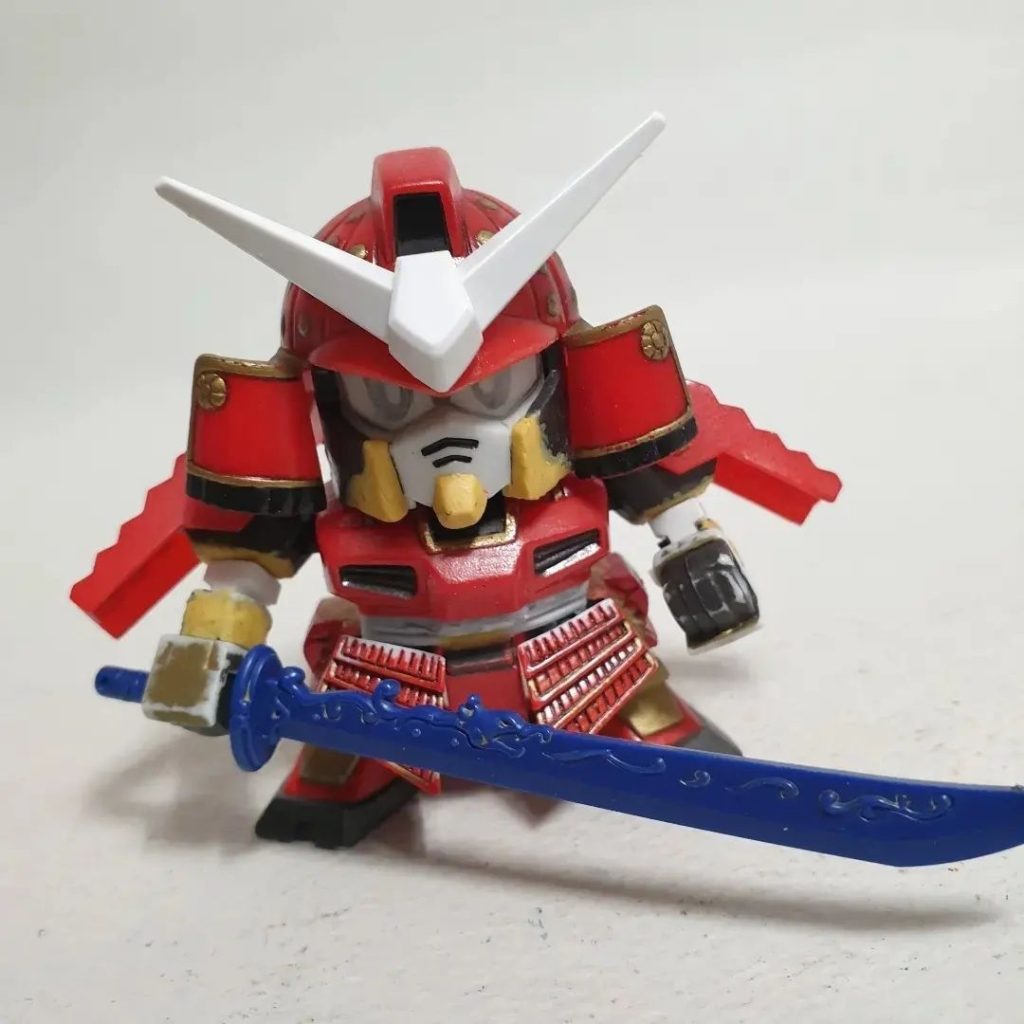 作業内容は腕折り、両腕ロール回転、スカート可動、腰回転、足ボールジョイント追加、専用スタンドLED作業です。