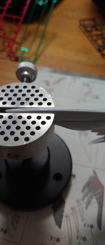 手を抜かずに、しっかりと合わせ目消し