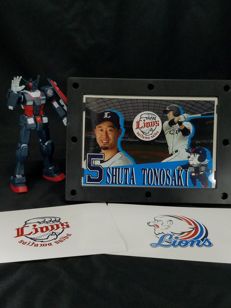 自分からのサービスとしてアクションベース5と、それにセット出来るポストカードを3種用意しました。依頼された方が好きな選手の画像はネットから拝借m(_ _m)