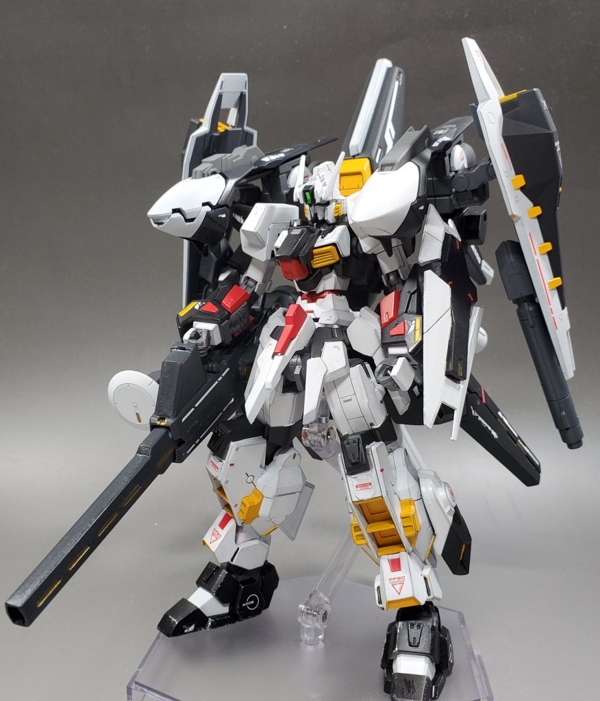 追加武装形態。機動力と火力を強化するための武装を背部パックと腰部に追加。大型のビームランチャーを装備。