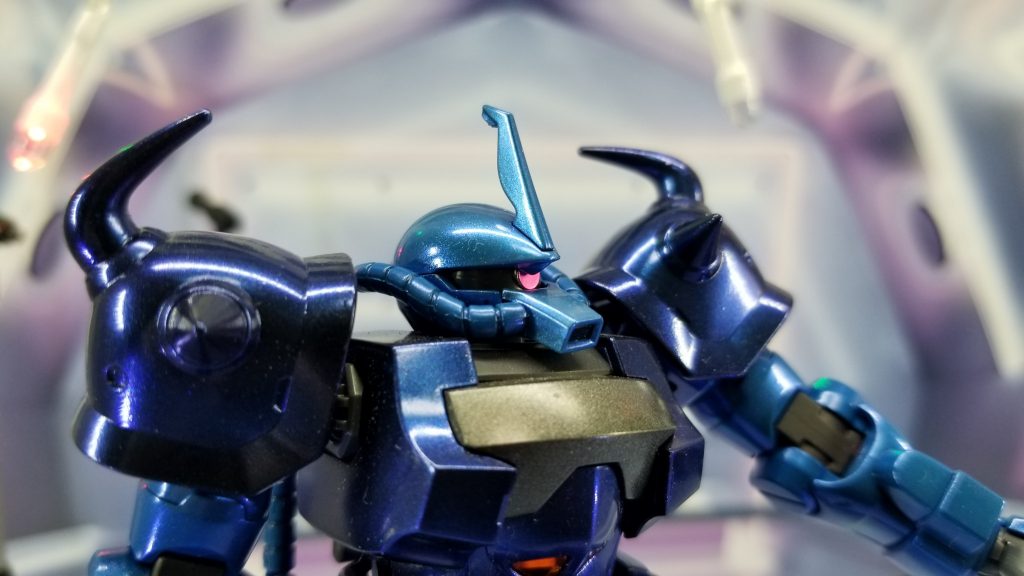 ブルー「武器、いっぱい持ってるし・・・」