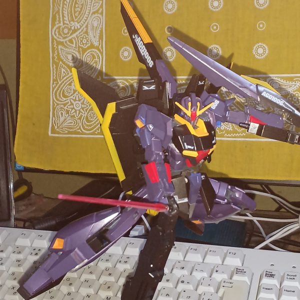 ティターンズで建造された黒きZガンダムと言うマイ設定で作りました。