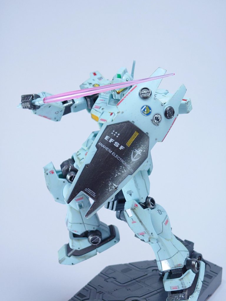 HGジムカスタム成型色ウェザリング仕上げ–4枚目/制作者：しいたけ