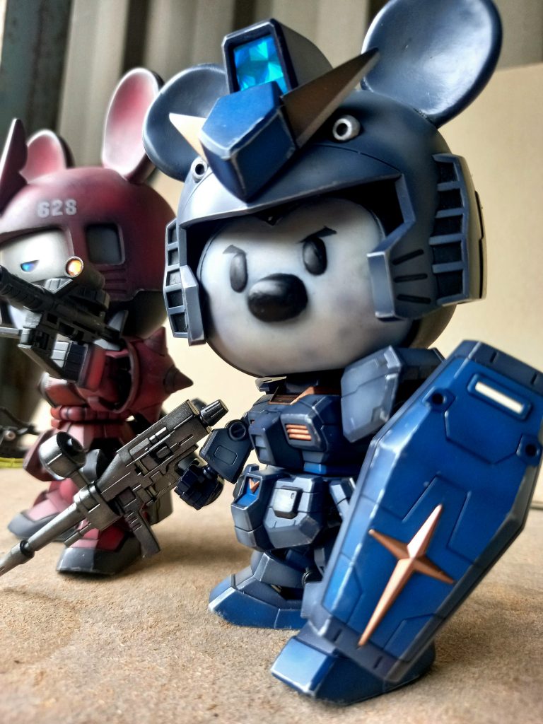 Mickey  zaku and gundam–3枚目/制作者：楊勝堯