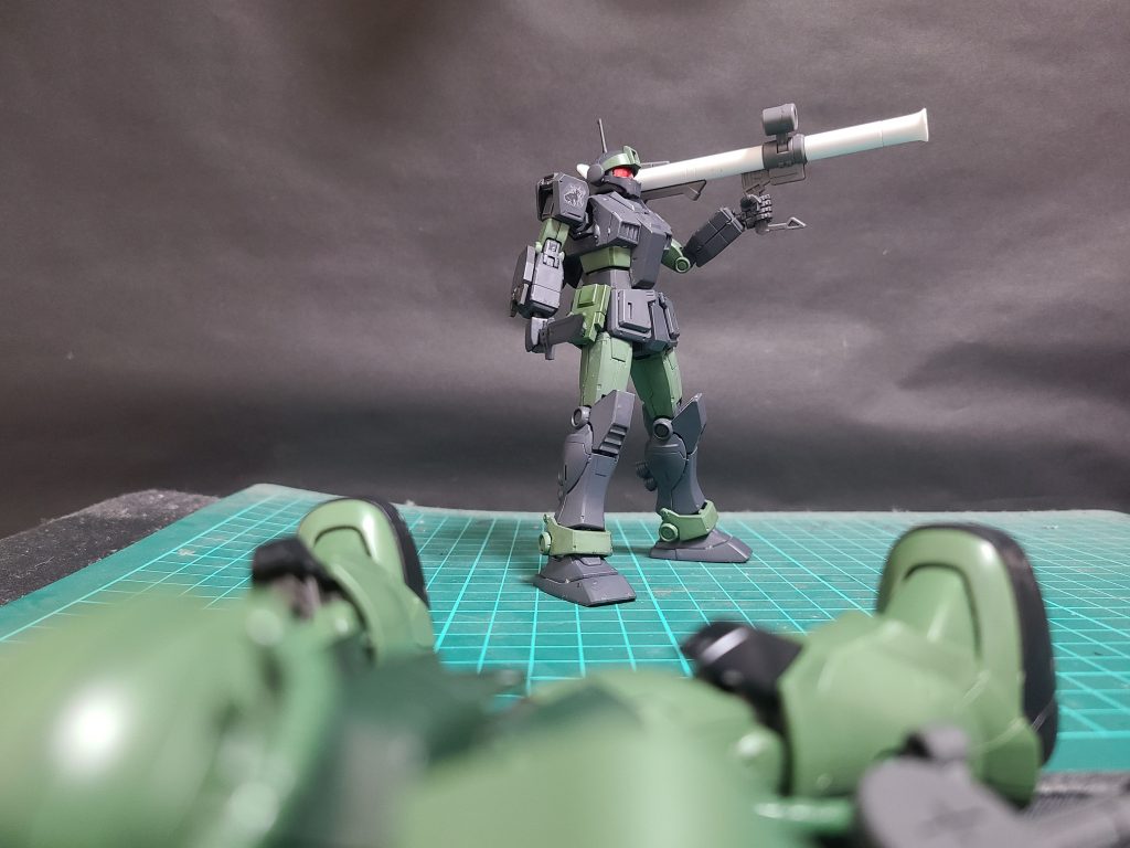 やることのないんで暇潰しのゆる～く劇中をジオン兵士「う…ぐっ…あのマーク……「黒い犬」の…！」