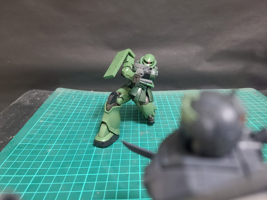 ｼﾞｬｷｯジオン兵「くっ！」γ「あ？」