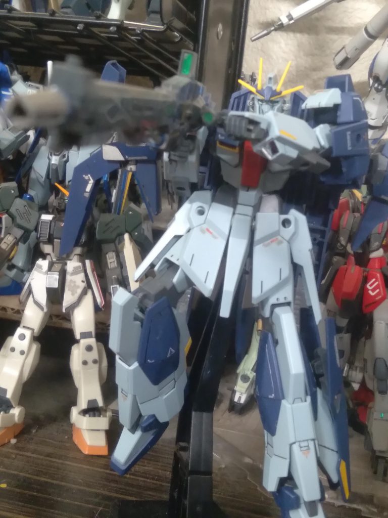 With the barrel extended, it makes long distance firing more accurate