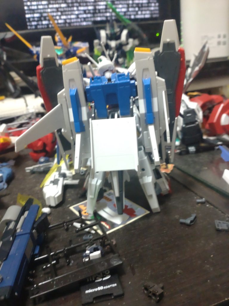 バックショットです。Gディフェンサーとグラストロキャノンとメガライドライダーをくっつけてます。要塞攻略から外宇宙航行までこなせるイメージしてます。