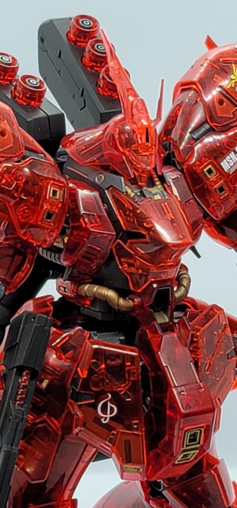 クリアパーツは1000、1500、2000、3000の順番にヤスリがけして、田宮のコンパウンド、粗目、細目、仕上げ目で磨きました。