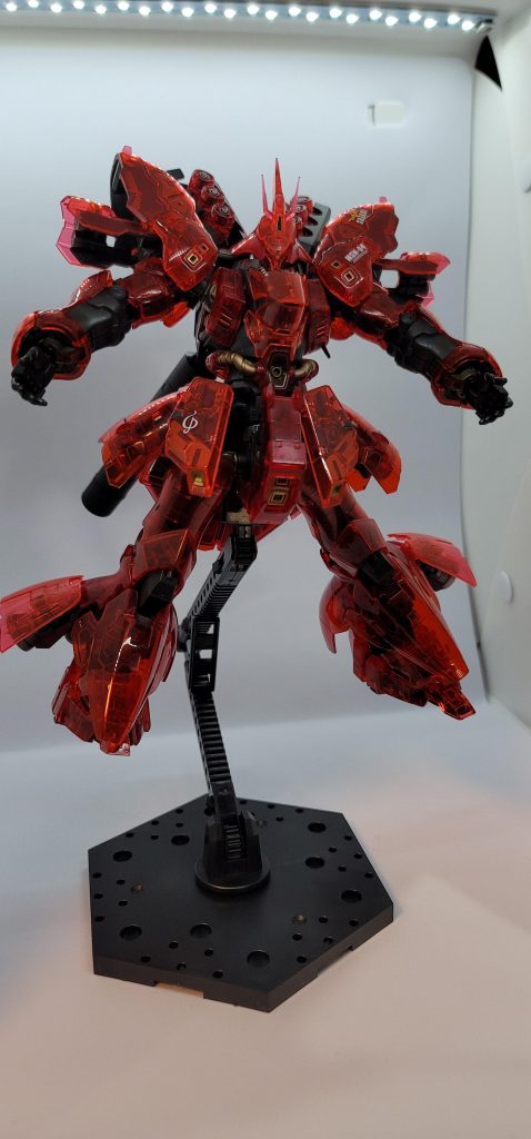 サザビー‼️やっぱりカッコいいわ🎵今度ガンダムベース限定のスペシャルコーティング欲しいけどあれ、セレブキットやし😅　　でもいつかGET!したいです😌💓