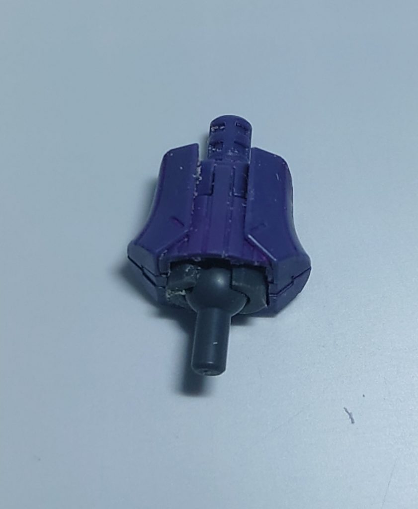 べギルベウの腹部は良きところで腰から下を切り落として、ボールデンアームズに附属のボールジョイントを組み込んでジークルーネの腰と接続出来るように。