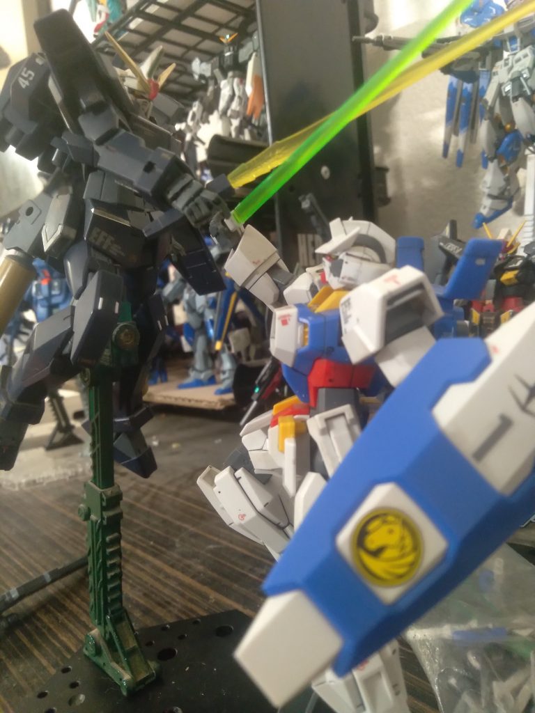 Gundam Age-1 Normal vs Gundam Exes