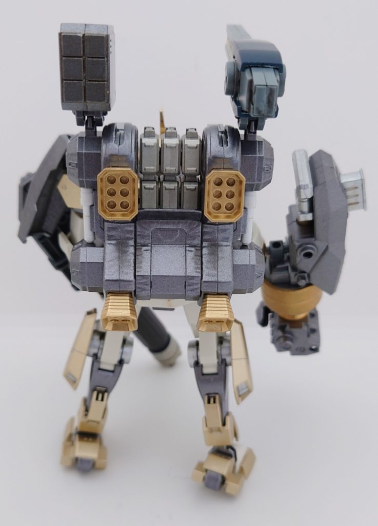 背面サンダーボルトのパーフェクトガンダムのバックパックを拝借してます。