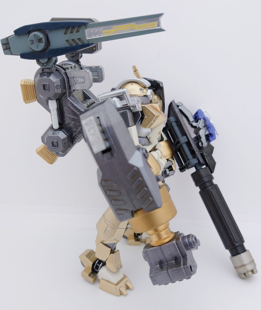 右腕のインパクトナックル