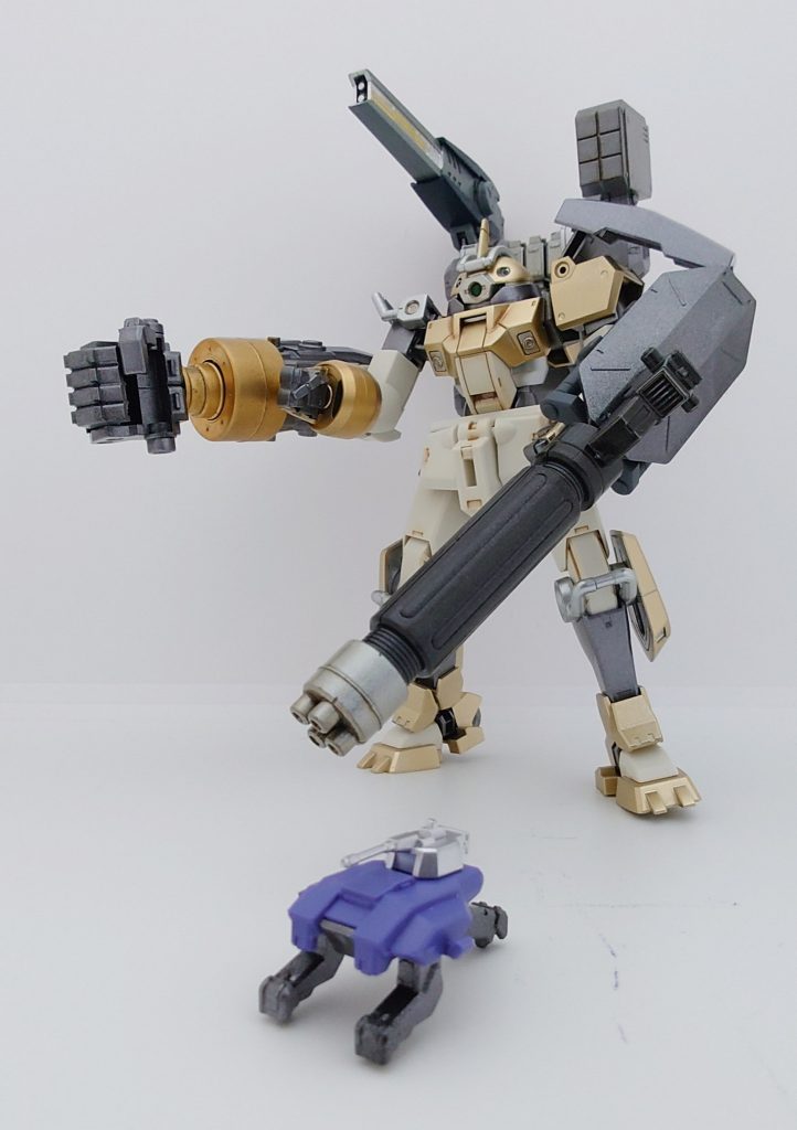 もちろんモビルワーカーは独立していて、無人偵察機になるイメージです。