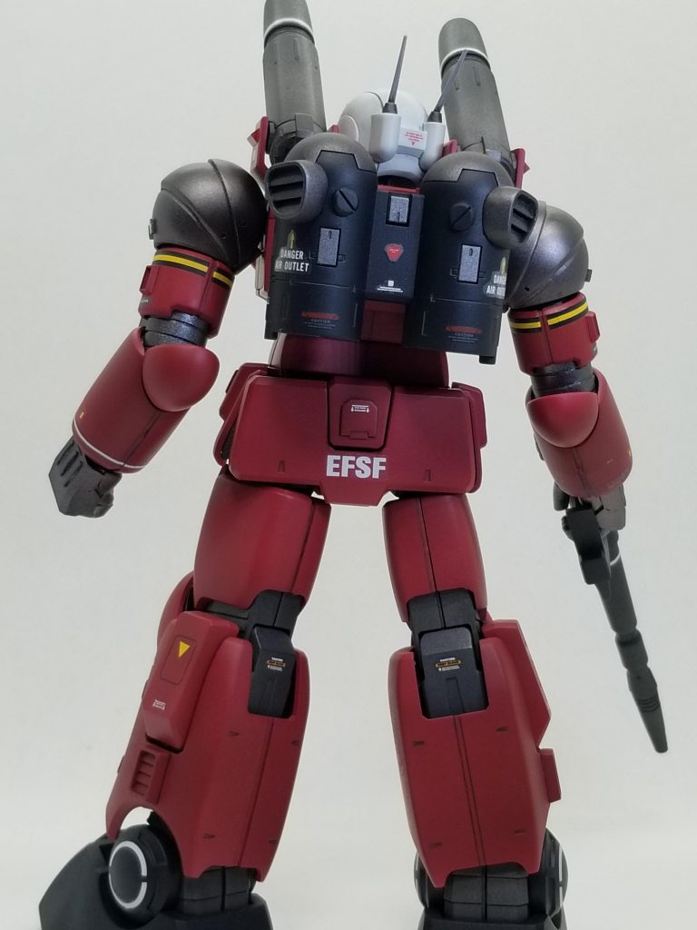 カイ『アムロ、ジャブローに着いたらこれの申請しといてくれよな？』アムロ『ぼ、僕がですか？！い、嫌ですよ。カイさん自分でやって下さいょ』カイ『オレがやっても通るわけないだろっ！ガンダムに乗ってるお前だからできんだろ～がっ』