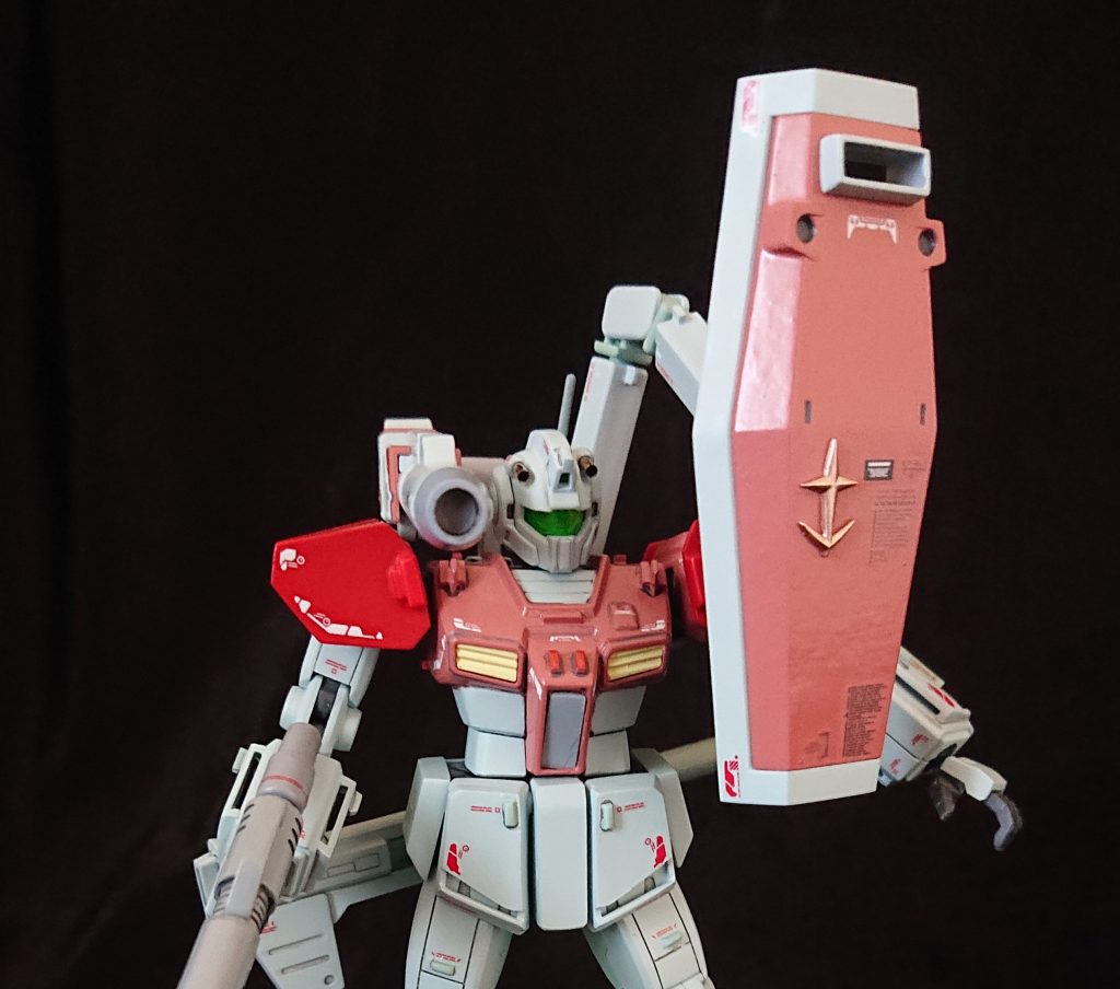 ショルダーキャノン、シールドもぐりんぐりん。