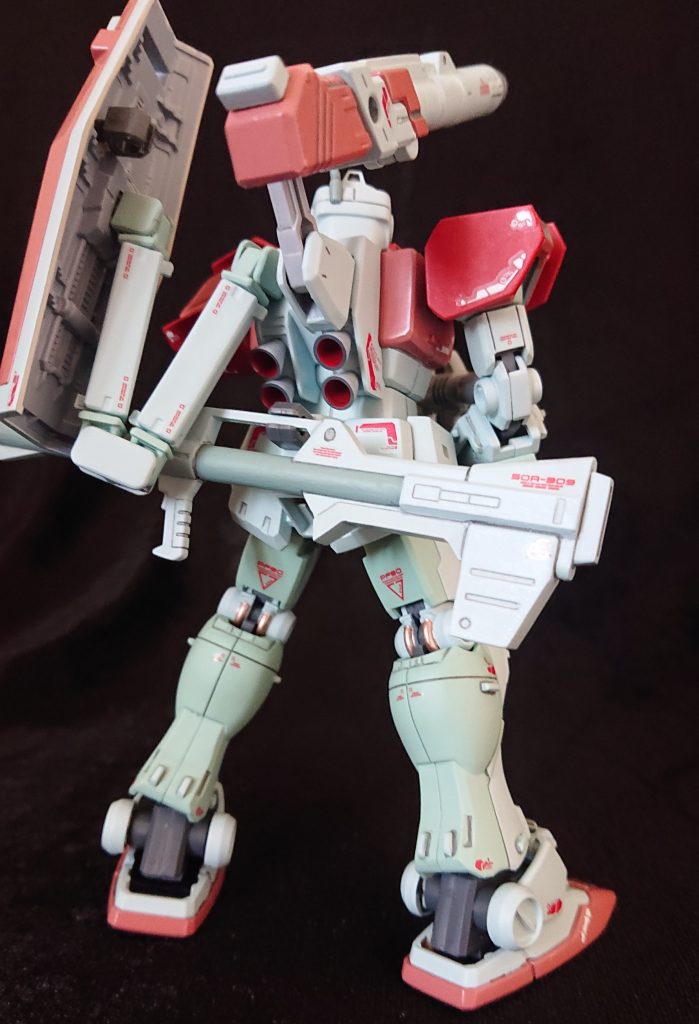 背面は少しグリーンカラーに。雰囲気が変わります。