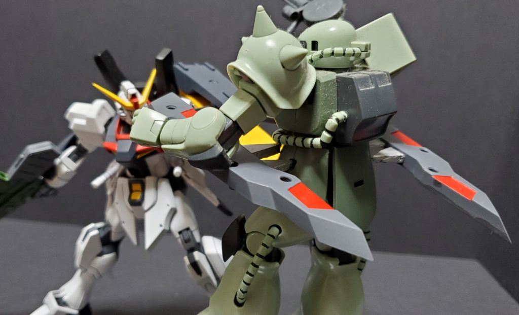 試製Cシールド。コトブキヤのシールドを改造して使用しています。展開して巨大なハサミになります。いわゆるスタッグビートルクラッシャーですね。