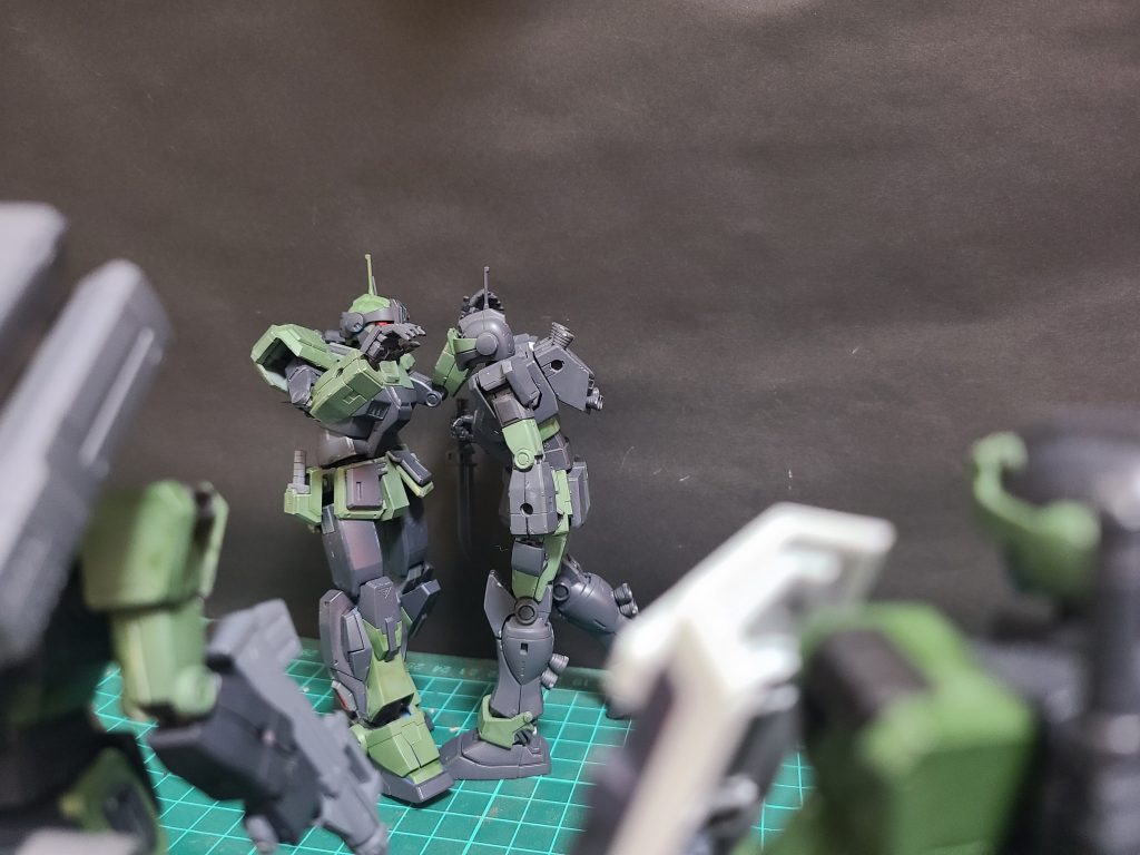 VH兵「やっと追い付いた…終わってるし…βの奴も速かったな…何でスナイパーカスタムであんなスピードだせんだよ…」VH兵「何やってんだあれ」VH兵「「娘に叱られる父親」だ…あれ…」