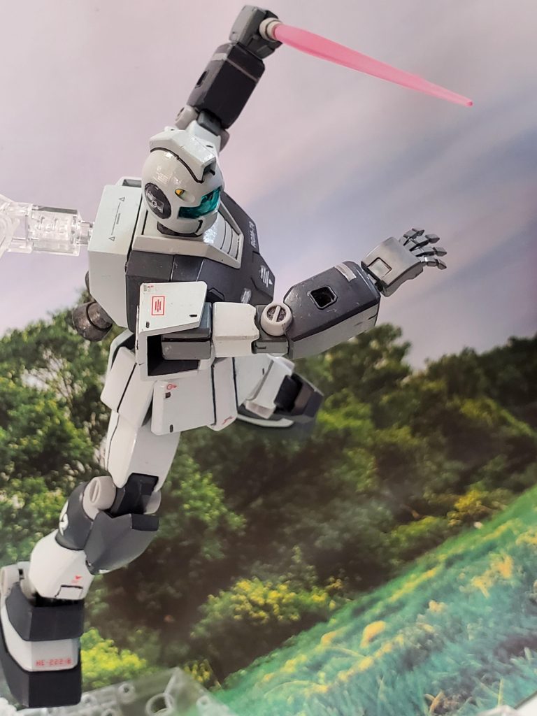 その後、様々な任務をこなす第1特務部隊が設立❗ジム2号機とデリス・ハノーバー少尉も組み込まれた😊データ収集も兼ねており『モルモット隊』の第1号である💦