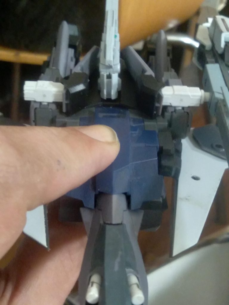 Here, I've used some 30MM parts in order to change the position of the side skirts