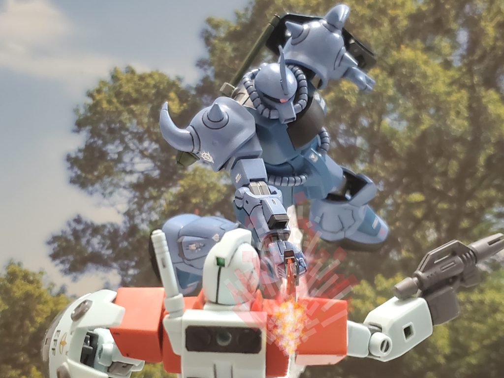 すかさず間合いを詰め、ヒートサーベルで一刀両断⚔️✨ブリッツ中隊隊長はグフの性能を遺憾なく発揮していた🎵