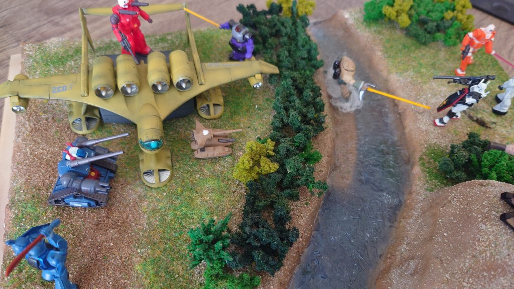 本来、このマップにはマゼラアタックはいませんが、折角作ったのでおいてみましたw基本、どのキットも直立不動のポージングなので、腕や足のをすべて切り離し、パテやプラ棒で補強しながらポージングを付けさせたのですが、結構めんどかった;