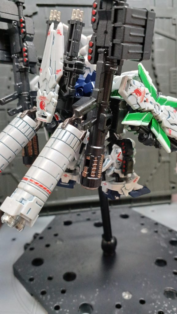 バックショットなんか最近小さいものしか作ってないついでにシナンジュ作ってまた上げますそろそろMGあたりなんか作ろうかな