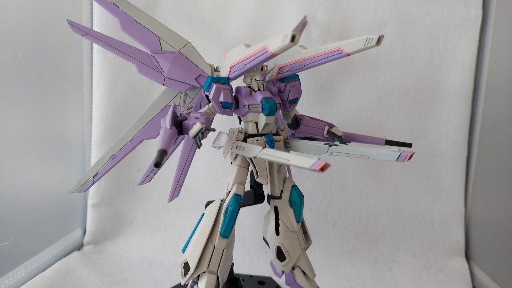 Hスクランブルフルバースト、といった感じ。手はビルドハンズ角に置き換えていますが、径が合わずせっせとヤスリがけしてはめ込み。またスケールモデルではなくこれが1/1なんだ!ということで今回はコーションデカールは貼りませんでした。