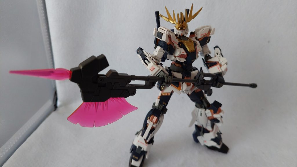 お手軽俺ガンという感じで楽しかったです。丸々1機分の余ったパーツも現在組み立て中!<カラーレシピ>本体等発光部:ガンダムマーカーEX トランザム ホロレッド本体ゴールド部:金マッキー、4アーティストマーカーゴールドトップコート:半光沢