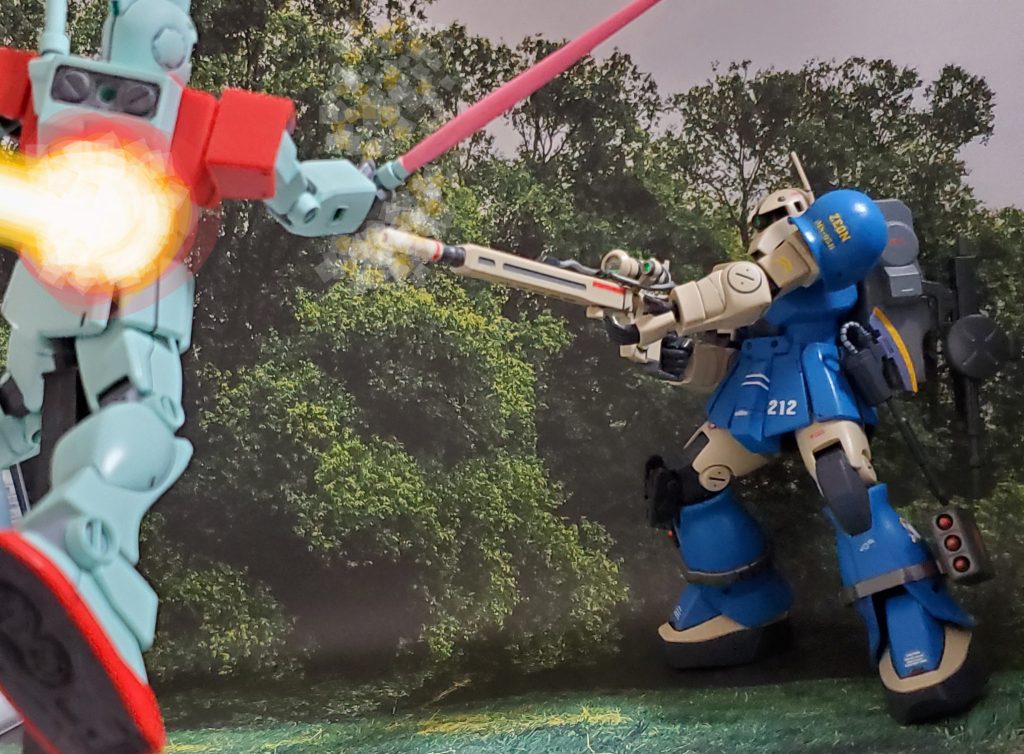 至近距離でスナイパーライフル最後の弾を放つ🔫❗ラム少尉は武器を切り替え近距離戦へ💨