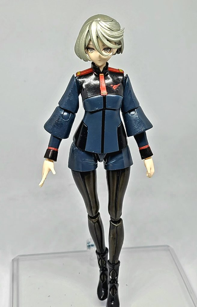 正面から。難しい事はできないのでスプレー缶でササッと塗装。