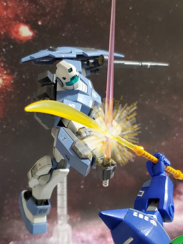 やはり敵MSパイロットはエースのようで互角の戦い😱💦その時、ソーラシステムがソロモンに照射~✨☀️✨ジオン部隊は甚大なダメージを被り基地を放棄し撤退🏃💨ソロモン攻略戦は連邦軍の勝利で終わった…😔✨