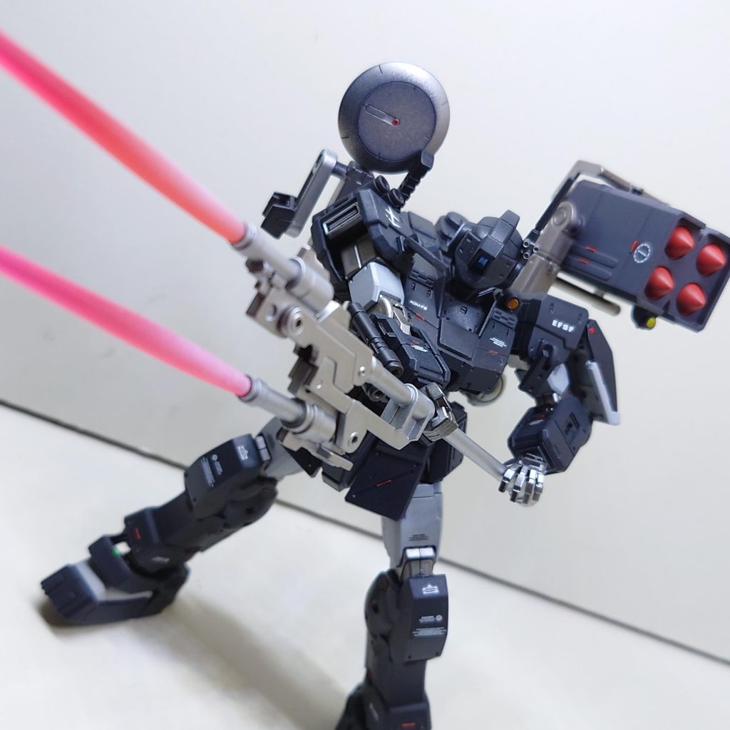 ツインビームスピアパイロットの要望で装備されている格闘兵装。