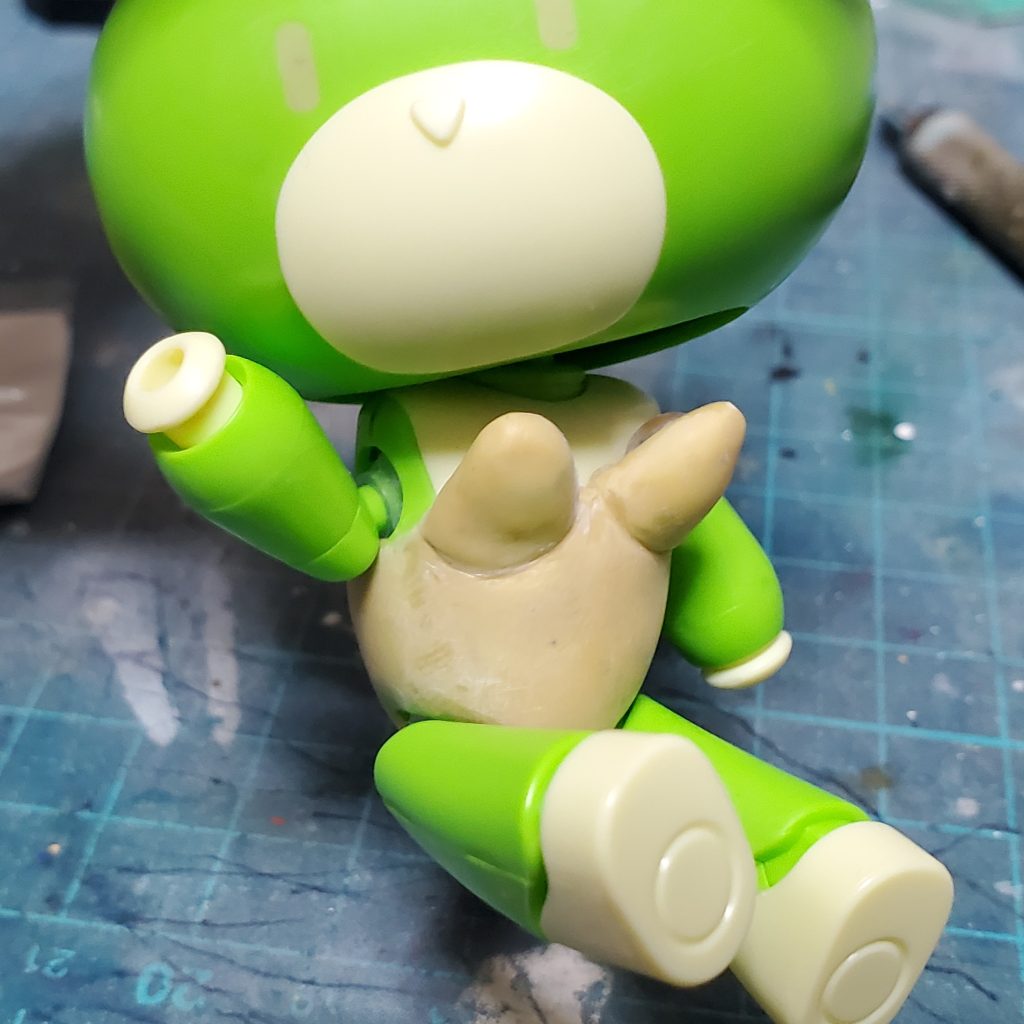 製作過程。一度パテでバニースーツを形作ってます。