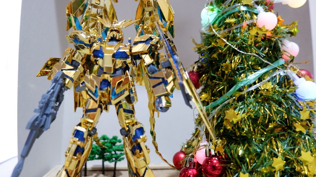 クリスマス　ユニコーンガンダム03フェネクス　ゴールドコーティング　HG–7枚目/制作者：pfm