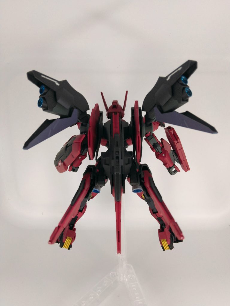 フライトユニットは漏影からもらいました!ルブリスは本物になにもしなくても素晴らし機体なのですが、どうしてもノーマルで作れない性分のようです!最後までご覧頂き本当にありがとう御座います<(_ _)>