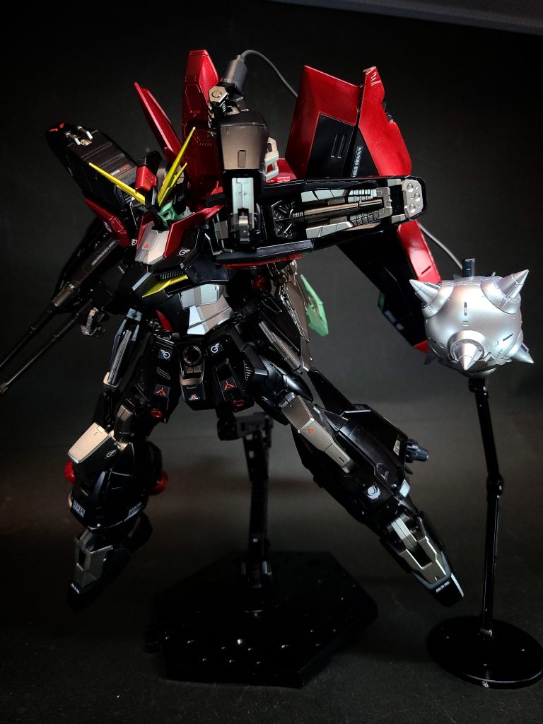 M417 80mm機関砲MA時の機首に格納された大型機関砲。ドッグファイトでの使用を想定されており[8]、非PS装甲のMSであれば撃破可能な威力を有する[2]。M2M3 76mm機関砲MA時に折りたたまれた肩から展開される機関砲。MA形態時のみ使用可能。突撃時の使用を想定した装備[8]。