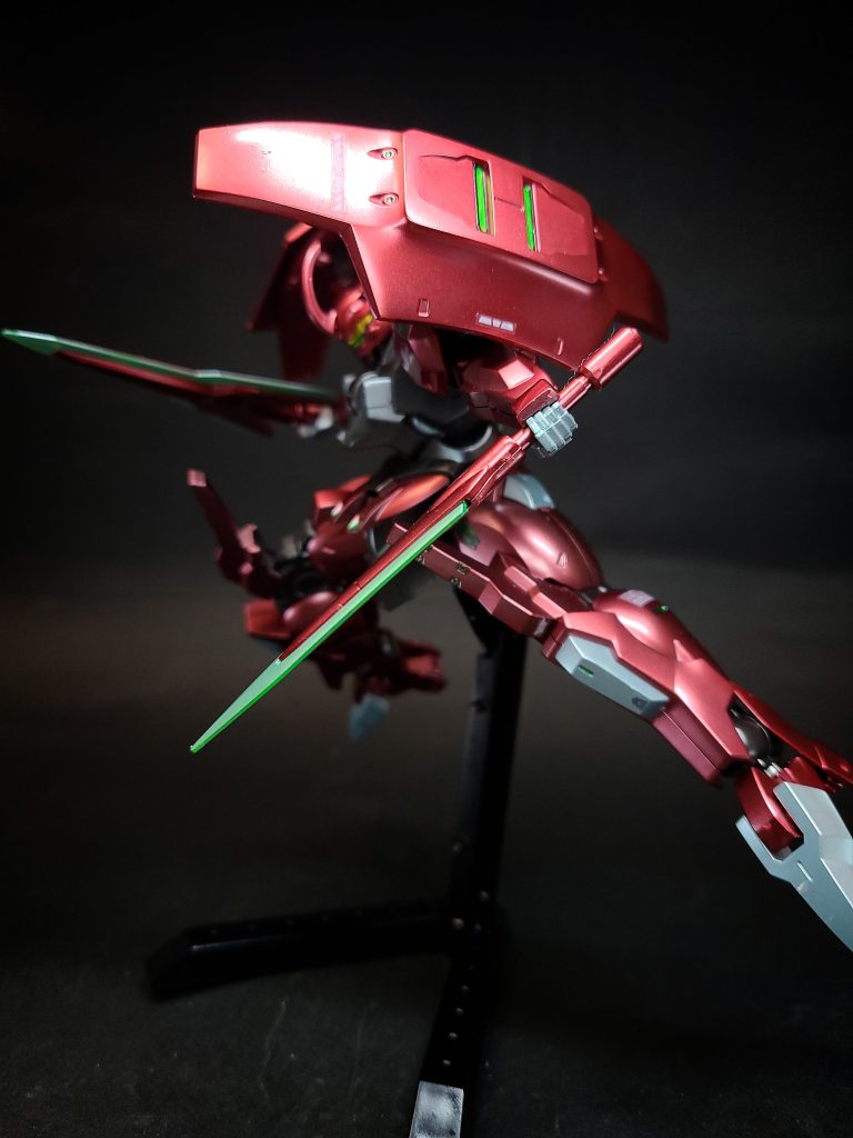 ペレットマイン膝部のニークラッシャーから射出されるマイクロ機雷。広範囲に弾幕を展開する際に使用される。