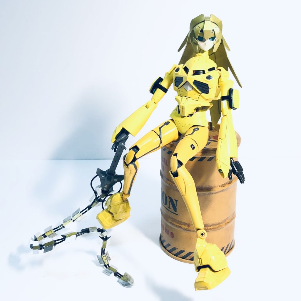 （ウフフ…そんなにわたしの胸が気になる？）